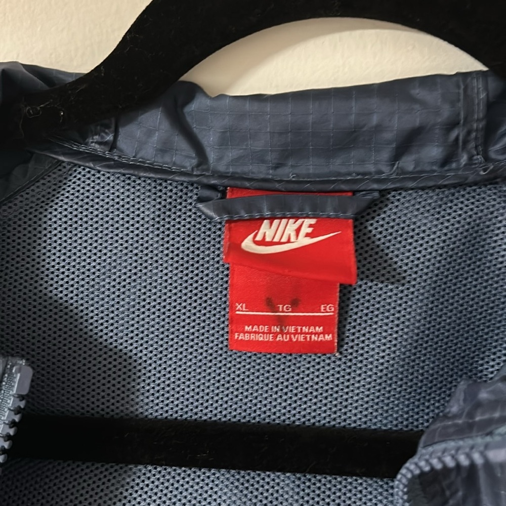 Nike windbreaker - Picture 3 of 4